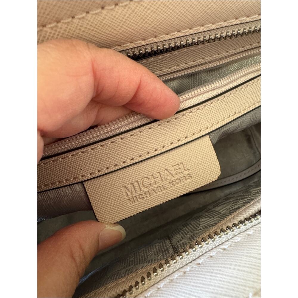 Michael Kors Selma Satchel Blush Pink Colorblock Saffiano Leather Like New - Picture 10 of 10